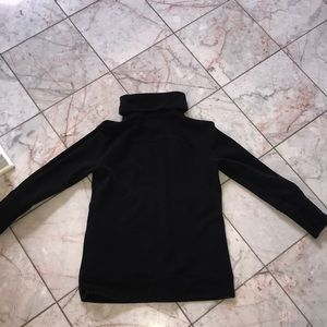 Black Lululemon sweater